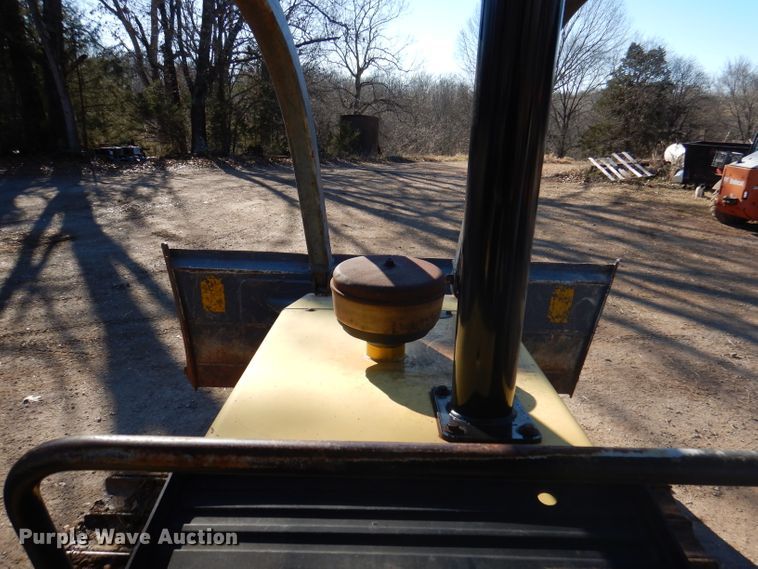 image for item DJ3809 2000 New Holland DC100  dozer