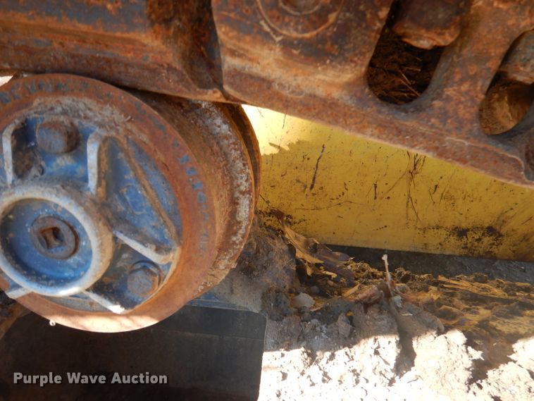 image for item DJ3809 2000 New Holland DC100  dozer