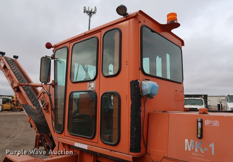 image for item DK3556 2010 Broce MK1  broom