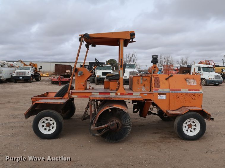 image for item DK3558 1998 Broce RJ350  broom