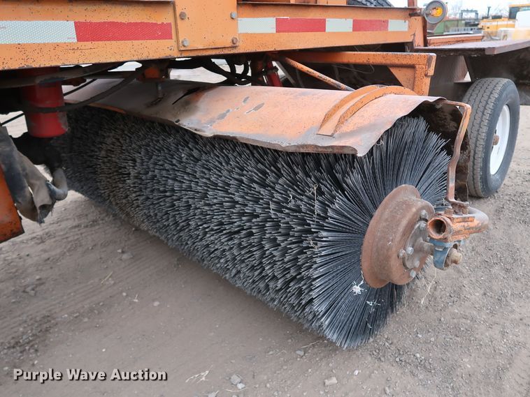 image for item DK3558 1998 Broce RJ350  broom