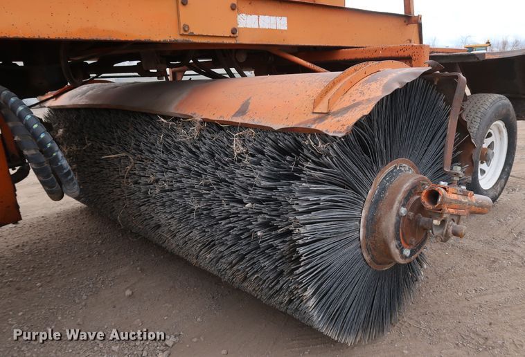 image for item DK3559 1998 Broce RJ350  broom