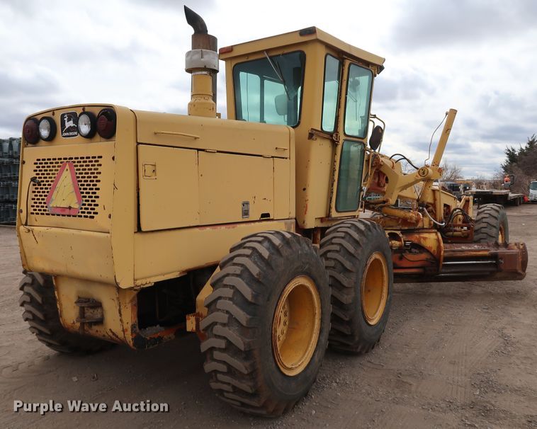image for item DK3565 1985 John Deere 772A  motor grader
