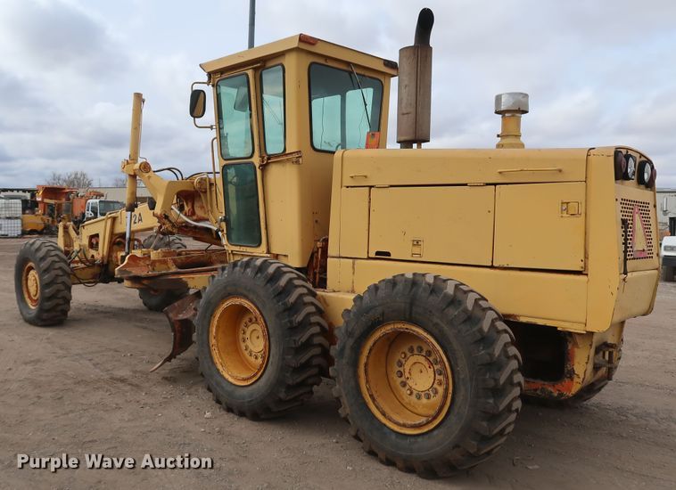 image for item DK3565 1985 John Deere 772A  motor grader