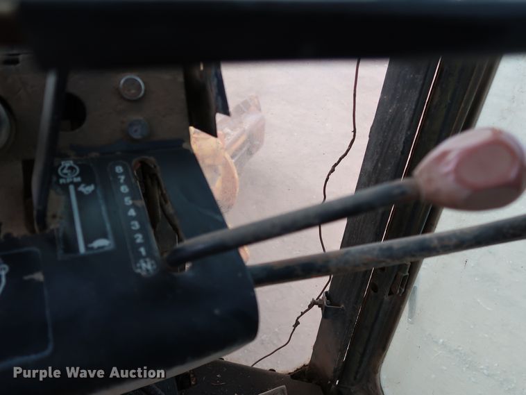 image for item DK3565 1985 John Deere 772A  motor grader