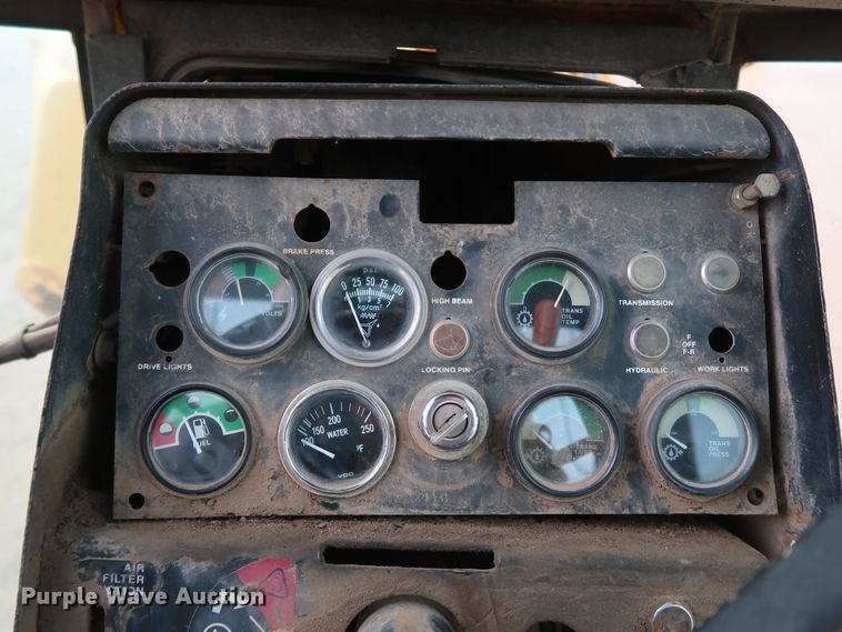 image for item DK3565 1985 John Deere 772A  motor grader