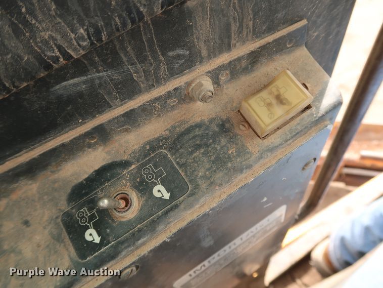 image for item DK3565 1985 John Deere 772A  motor grader