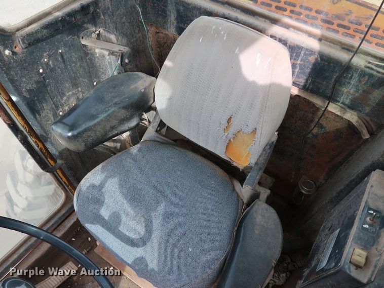 image for item DK3565 1985 John Deere 772A  motor grader