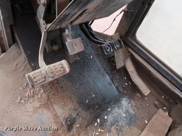 image for item DK3565 1985 John Deere 772A  motor grader