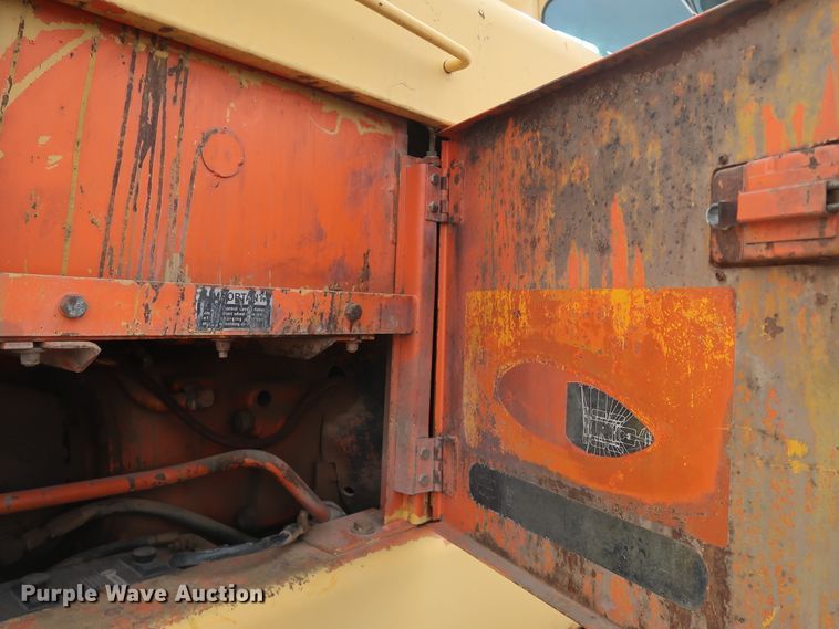 image for item DK3565 1985 John Deere 772A  motor grader