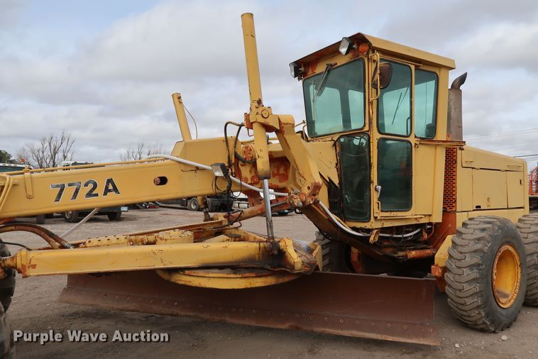 image for item DK3565 1985 John Deere 772A  motor grader