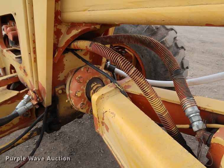 image for item DK3565 1985 John Deere 772A  motor grader