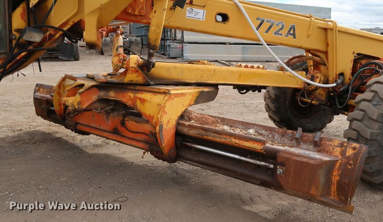 image for item DK3565 1985 John Deere 772A  motor grader