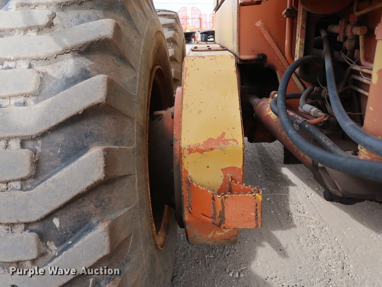 image for item DK3565 1985 John Deere 772A  motor grader