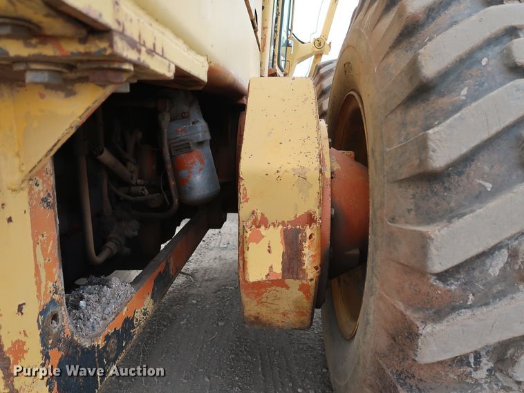 image for item DK3565 1985 John Deere 772A  motor grader