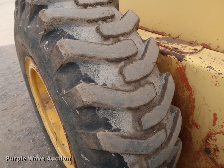 image for item DK3565 1985 John Deere 772A  motor grader