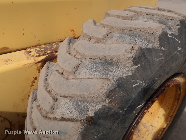 image for item DK3565 1985 John Deere 772A  motor grader