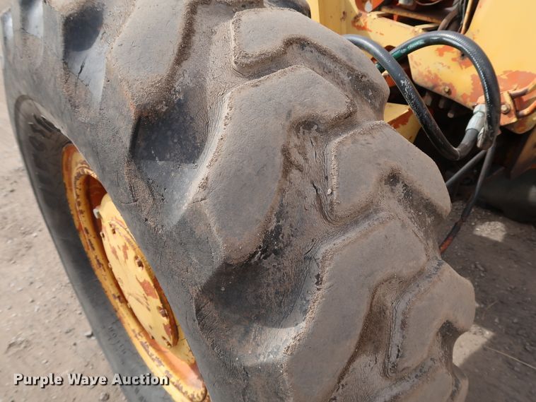 image for item DK3565 1985 John Deere 772A  motor grader