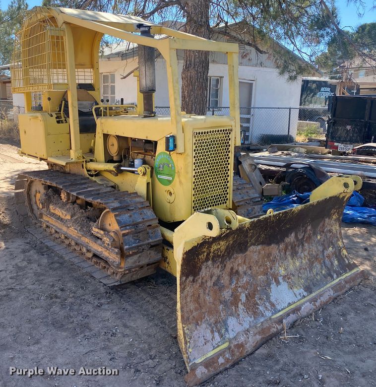 image for item DL1492 1986 International TD-7E  dozer