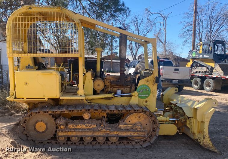 image for item DL1492 1986 International TD-7E  dozer