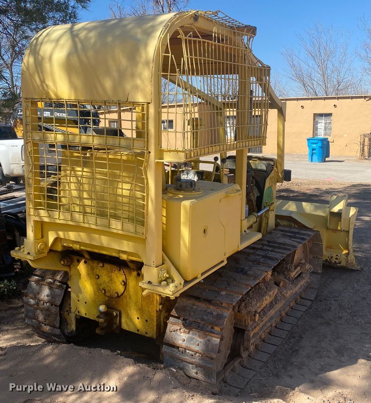 image for item DL1492 1986 International TD-7E  dozer