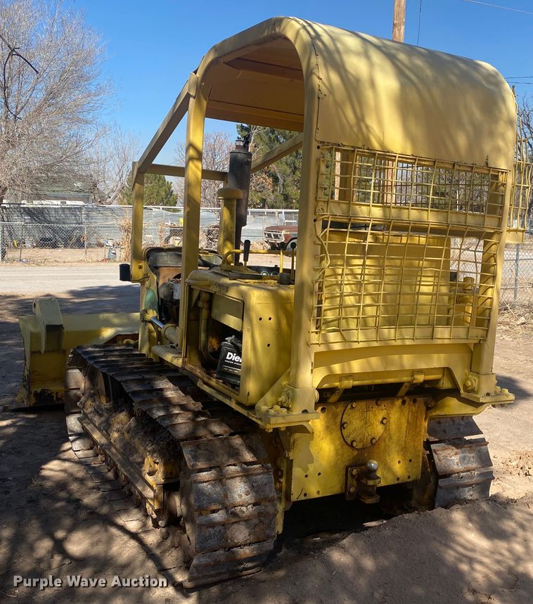 image for item DL1492 1986 International TD-7E  dozer