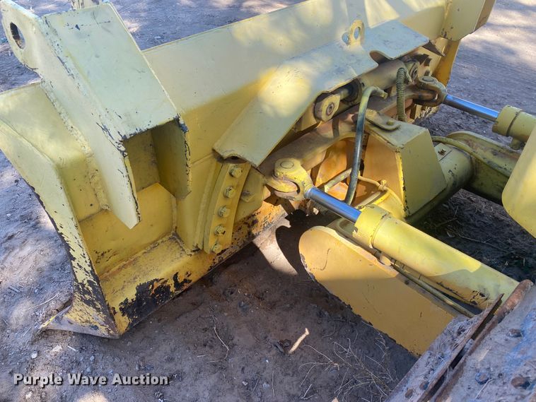 image for item DL1492 1986 International TD-7E  dozer