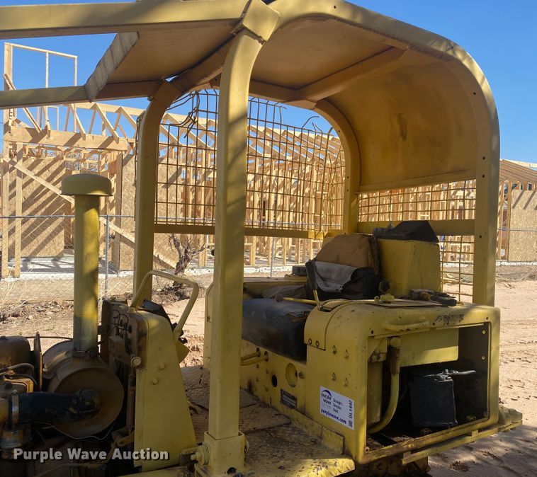 image for item DL1492 1986 International TD-7E  dozer