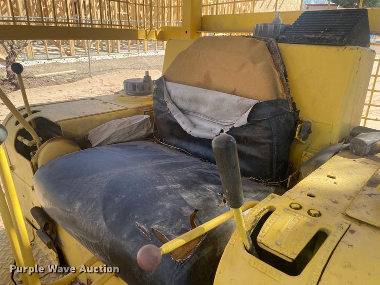 image for item DL1492 1986 International TD-7E  dozer