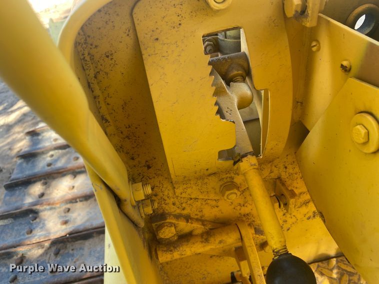 image for item DL1492 1986 International TD-7E  dozer