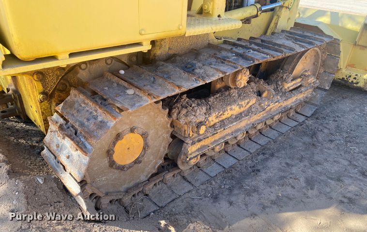 image for item DL1492 1986 International TD-7E  dozer
