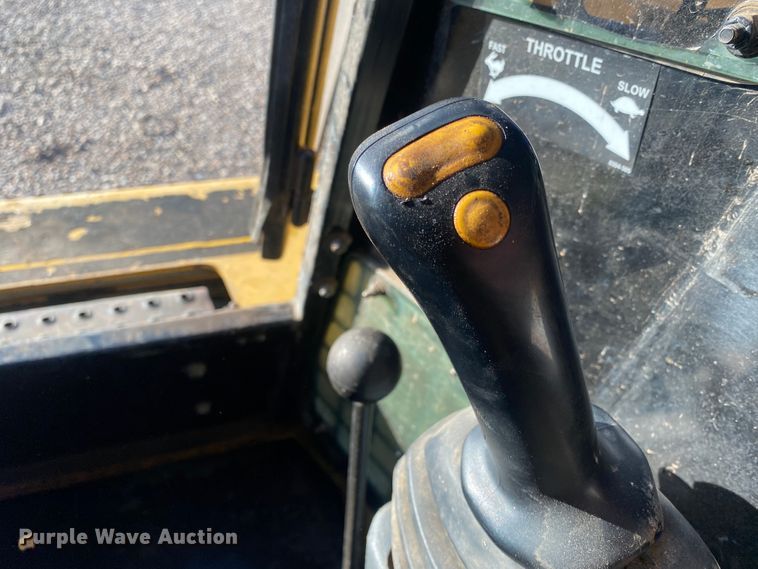 image for item DL1497 2005 ASV RC-100  tracked skid steer loader