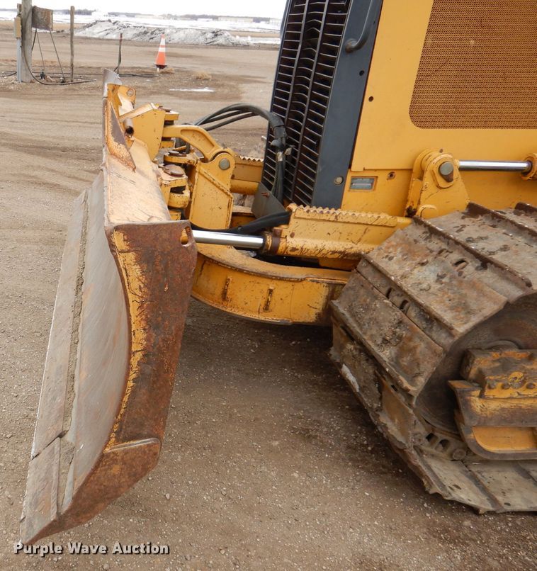 image for item DL5918 2000 John Deere 650H LGP  dozer