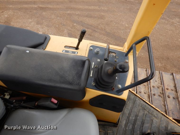 image for item DL5918 2000 John Deere 650H LGP  dozer