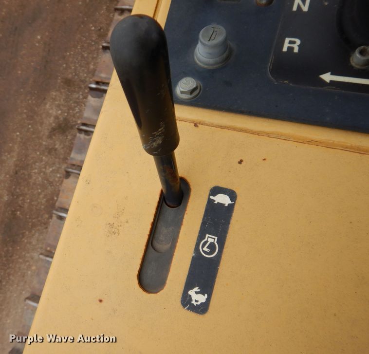 image for item DL5918 2000 John Deere 650H LGP  dozer