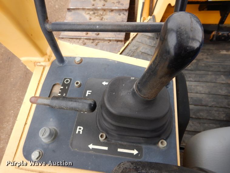 image for item DL5918 2000 John Deere 650H LGP  dozer