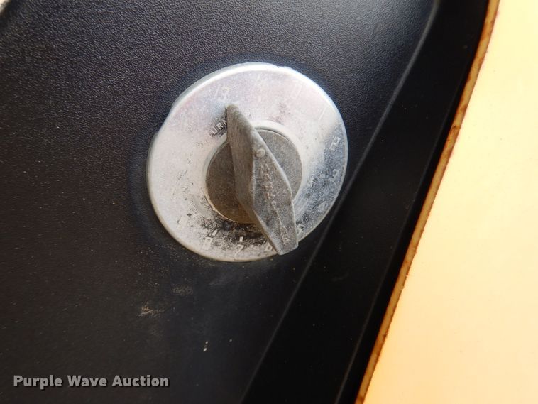 image for item DL5918 2000 John Deere 650H LGP  dozer