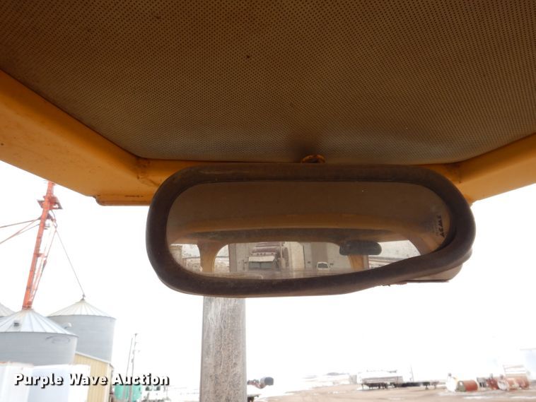 image for item DL5918 2000 John Deere 650H LGP  dozer