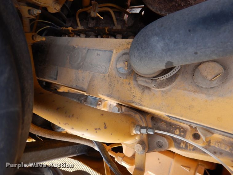 image for item DL5918 2000 John Deere 650H LGP  dozer