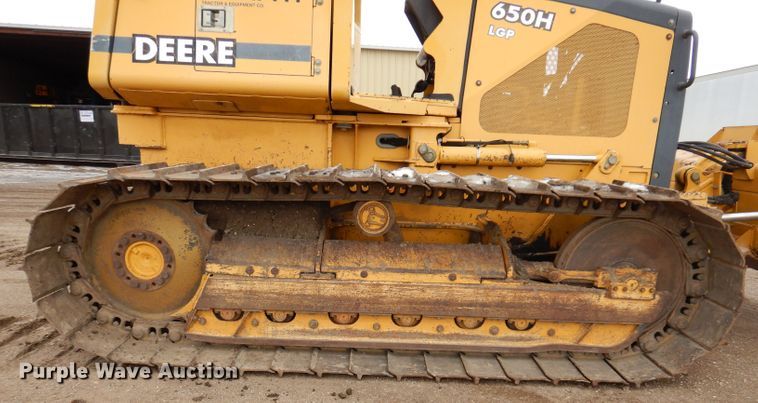 image for item DL5918 2000 John Deere 650H LGP  dozer