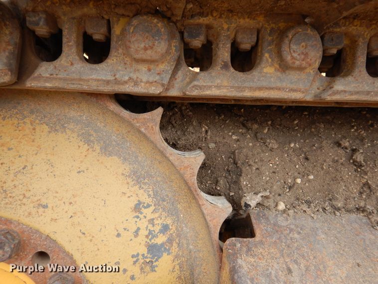 image for item DL5918 2000 John Deere 650H LGP  dozer