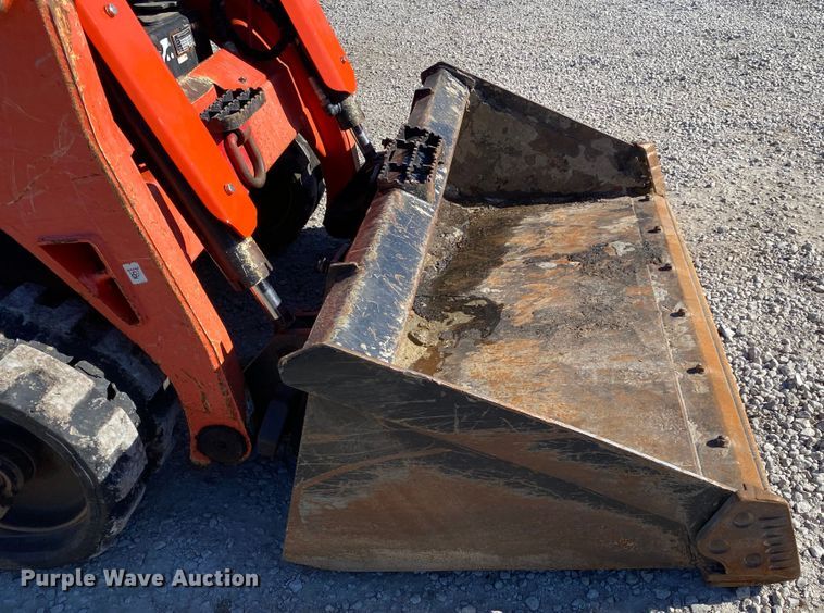 image for item DL6823 2017 Kubota SVL75-2  tracked skid steer loader