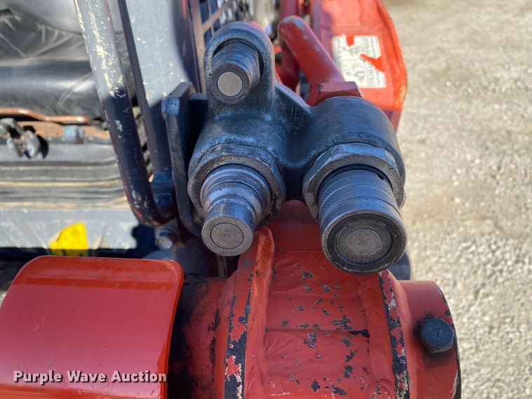 image for item DL6823 2017 Kubota SVL75-2  tracked skid steer loader