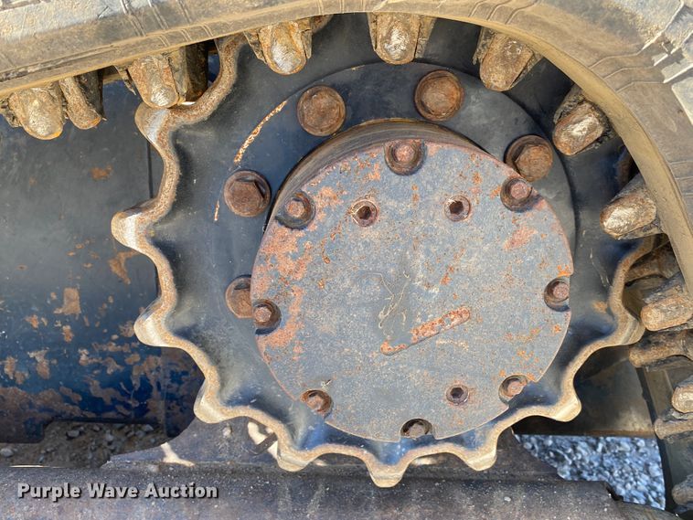 image for item DL6823 2017 Kubota SVL75-2  tracked skid steer loader