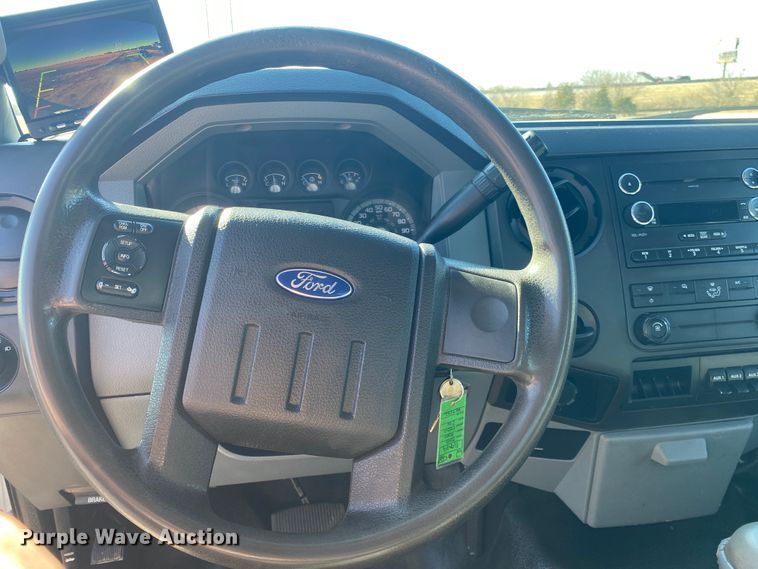 image for item DL6905 2015 Ford F550 Super Duty XL  utility / service truck