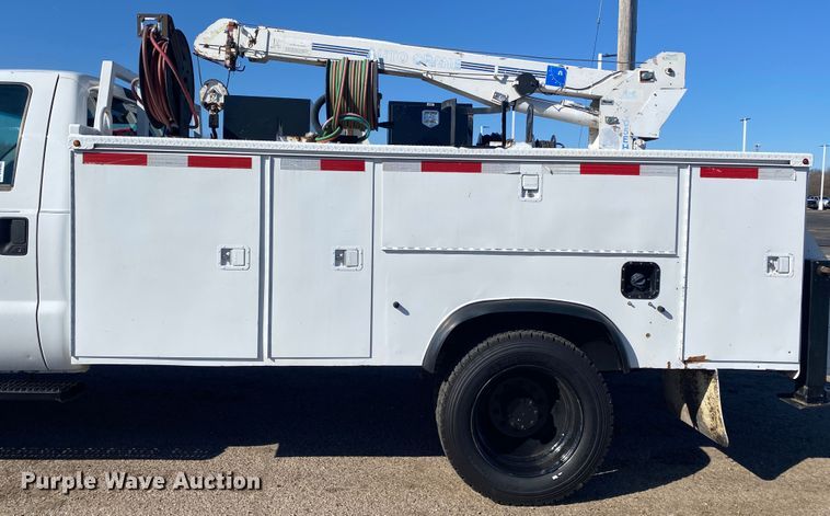 image for item DL6905 2015 Ford F550 Super Duty XL  utility / service truck