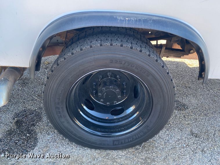 image for item DL6905 2015 Ford F550 Super Duty XL  utility / service truck