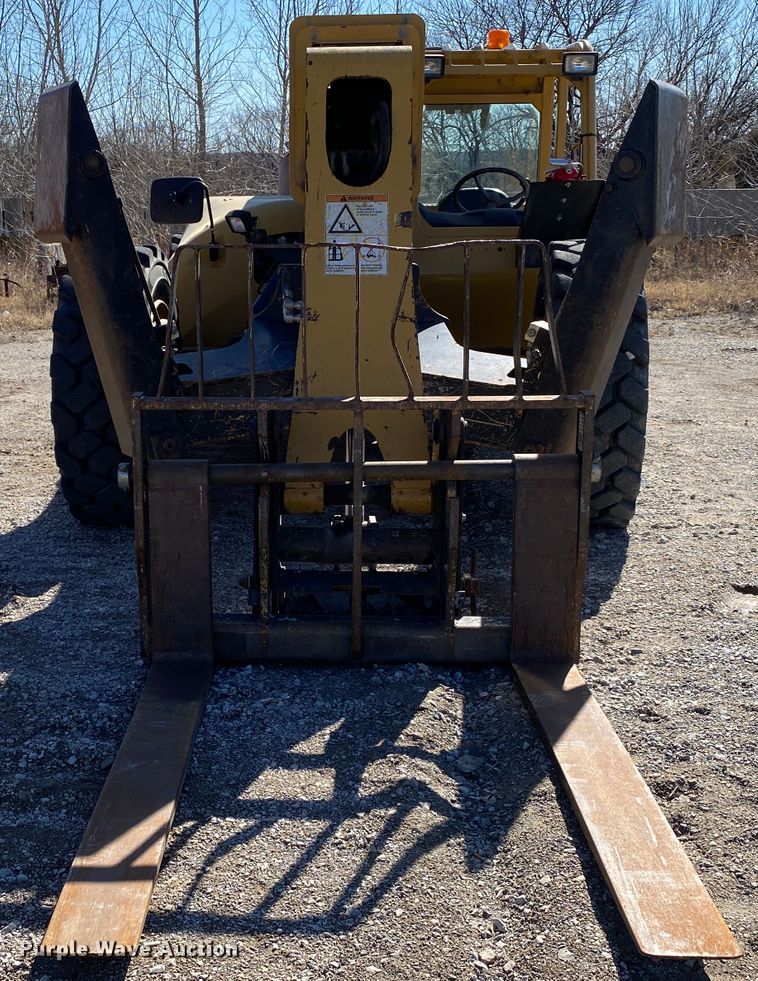 image for item DL6908 2007 Caterpillar TL943  telehandler