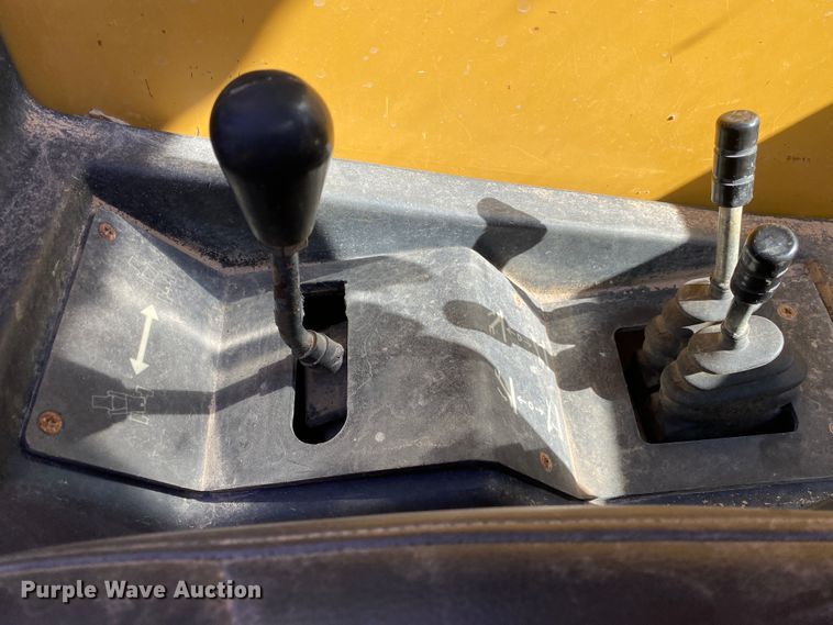 image for item DL6908 2007 Caterpillar TL943  telehandler