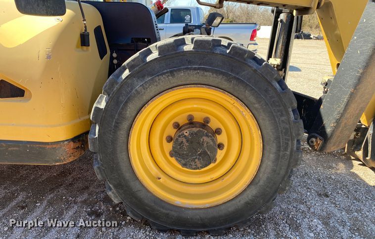 image for item DL6908 2007 Caterpillar TL943  telehandler